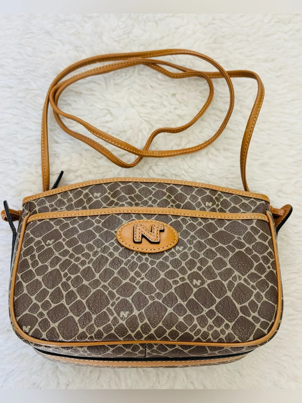Nina Ricci Brown Leather Small Shoulder/Crossbody Bag Size 8” x 5.5” x 3”